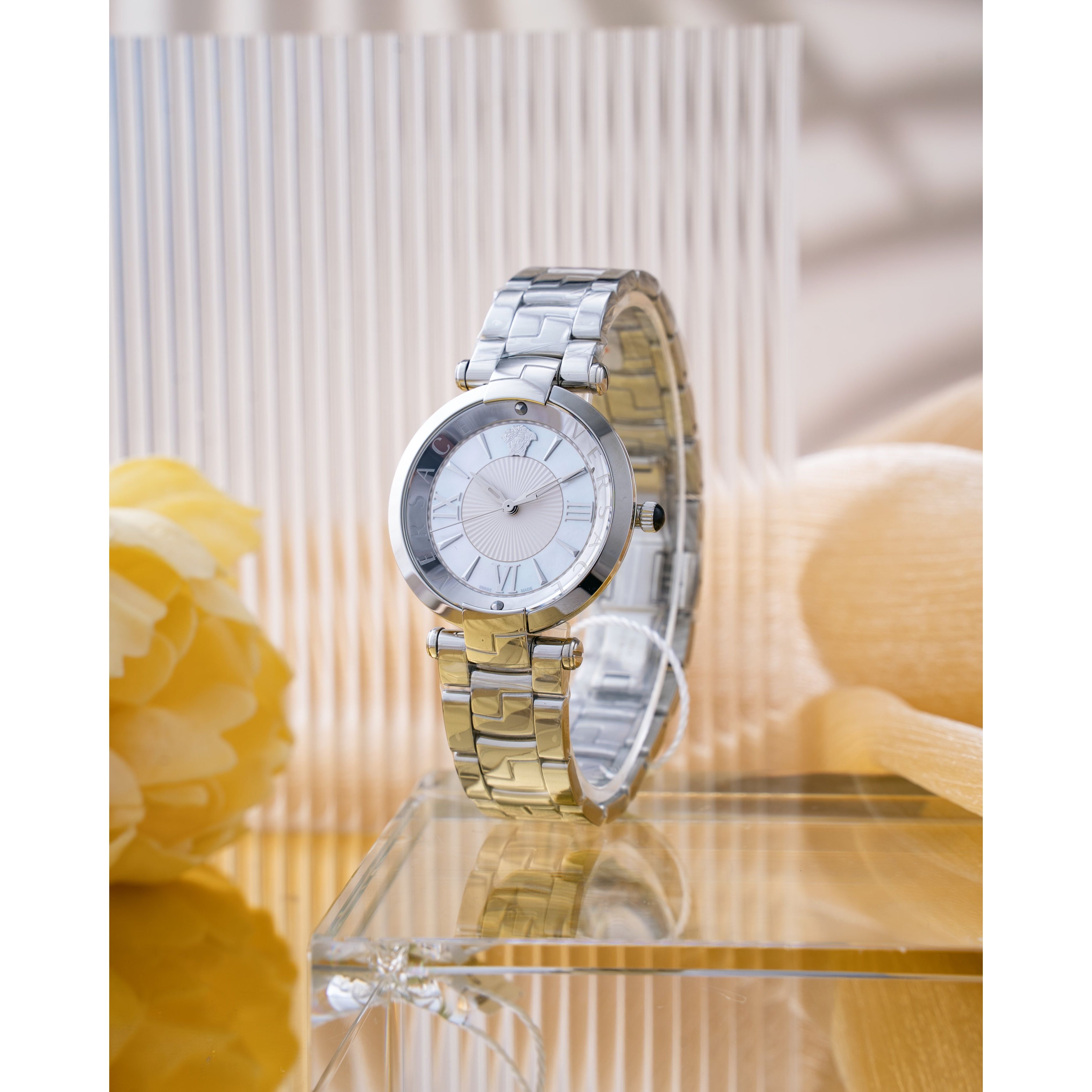 Đồng hồ nữ Revive Quartz